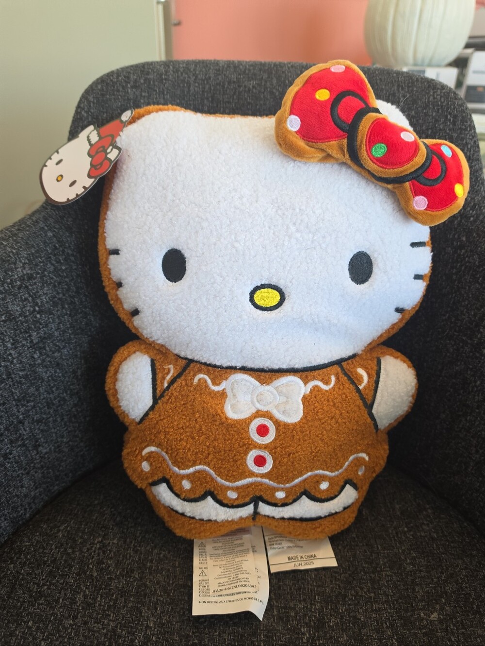 NWT Christmas 15" Hello Kitty Gingerbread Pillow Plush Sherpa 2025 TikTok Viral